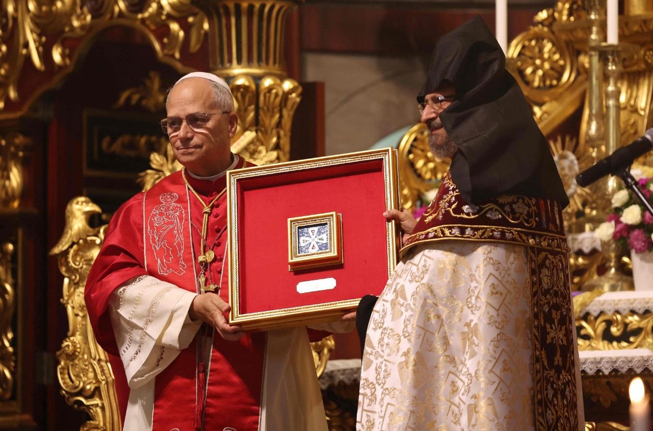 Papst Leo XIV. und armenisch-apostolischer Patriarch Sahag II. (Istanbul, 30.11.2025)